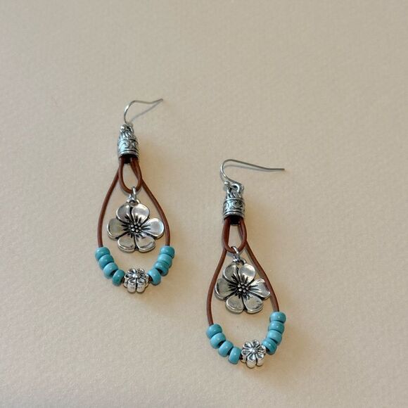 Boho flower earrings A859 - Picture 1 of 2